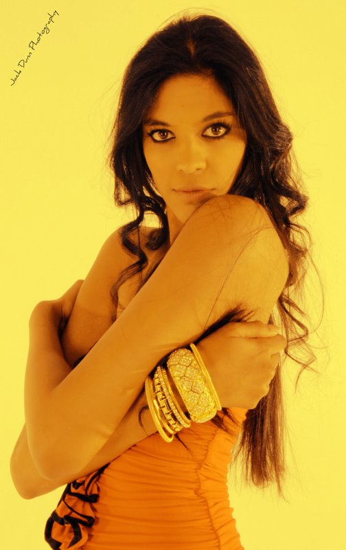 Female model photo shoot of Nikkii Ragbir