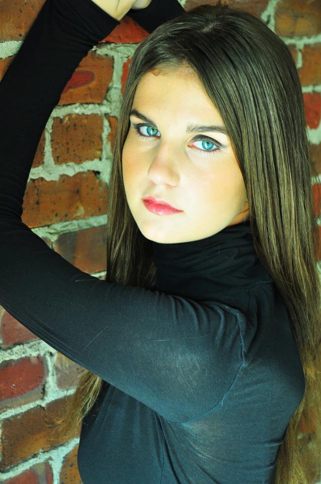 Female model photo shoot of Katie M Lynn
