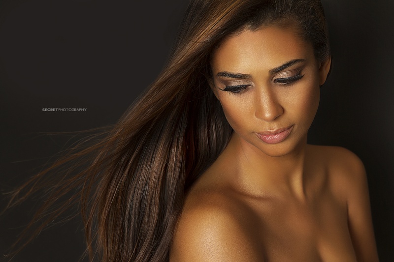 Female model photo shoot of Jenipher Moreno