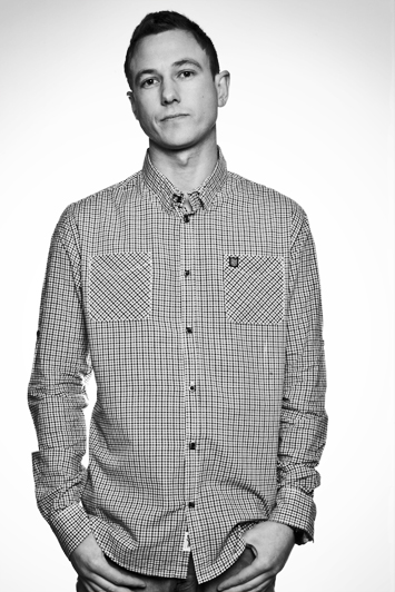 Male model photo shoot of Luke Denny