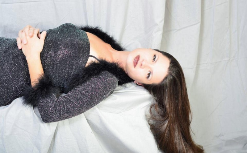 Female model photo shoot of Lindsay McAfee in Billy Corbin studio