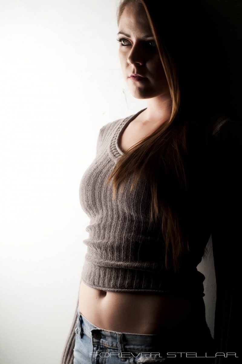 Female model photo shoot of Nicole Diullo