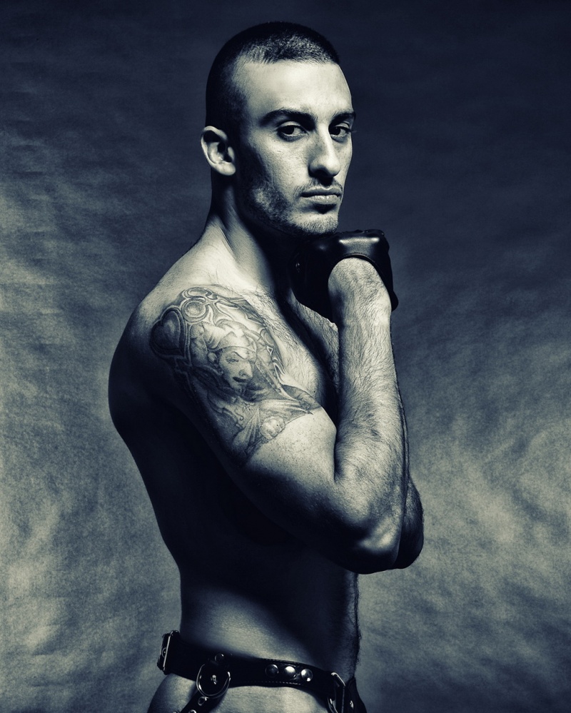 Male model photo shoot of Ronen Akerman