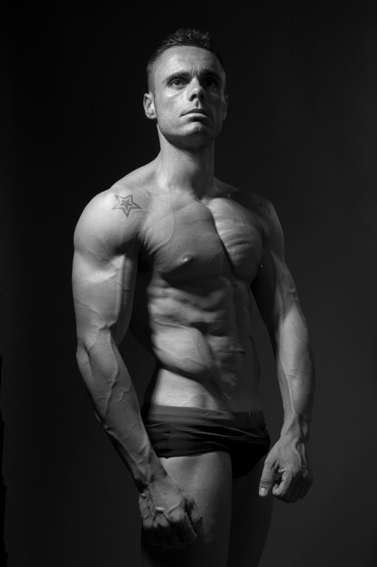 Male model photo shoot of fotofitnes