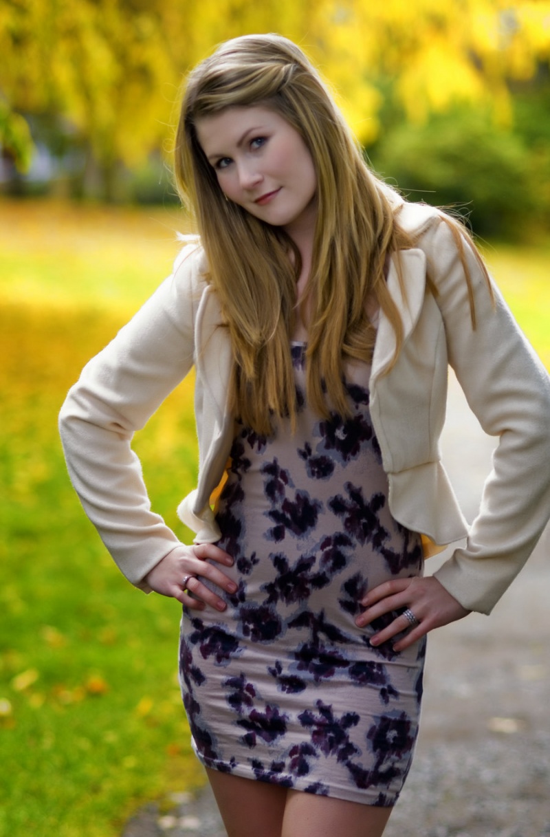 Female model photo shoot of AlyNicole by Kurts Stolen Moments in Volunteer Park, Washington