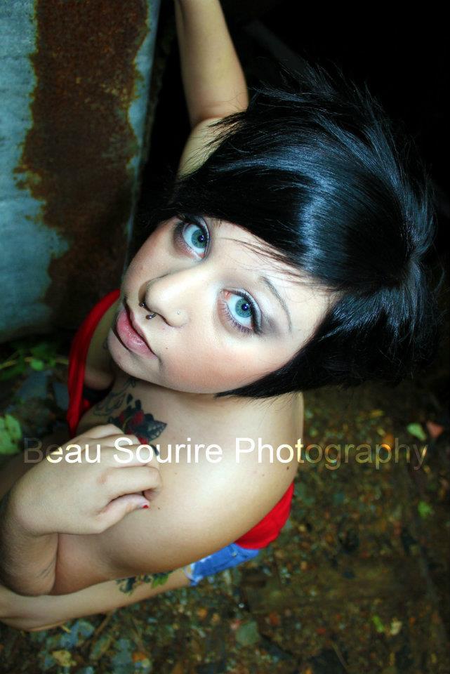 Female model photo shoot of chelse austin