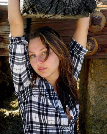 Female model photo shoot of lexi grace