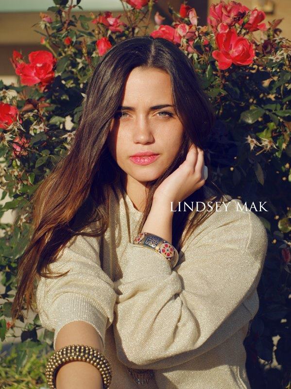 Female model photo shoot of Desiree Anzalone by L I N D S E Y    M A K