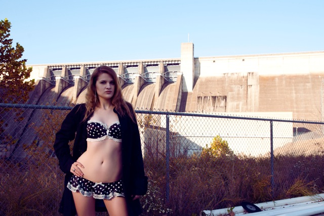 Female model photo shoot of Vampire Jessie by DAS in Arkansas