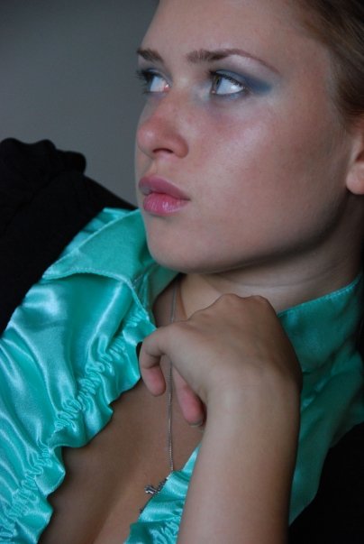 Female model photo shoot of Elena Hasnash 