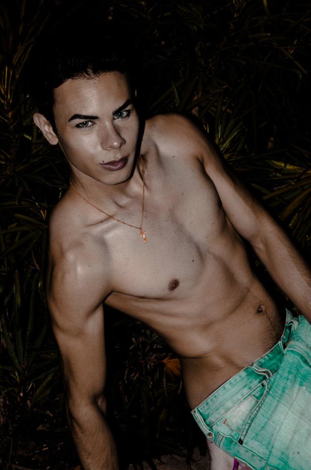 Male model photo shoot of Dean Borries