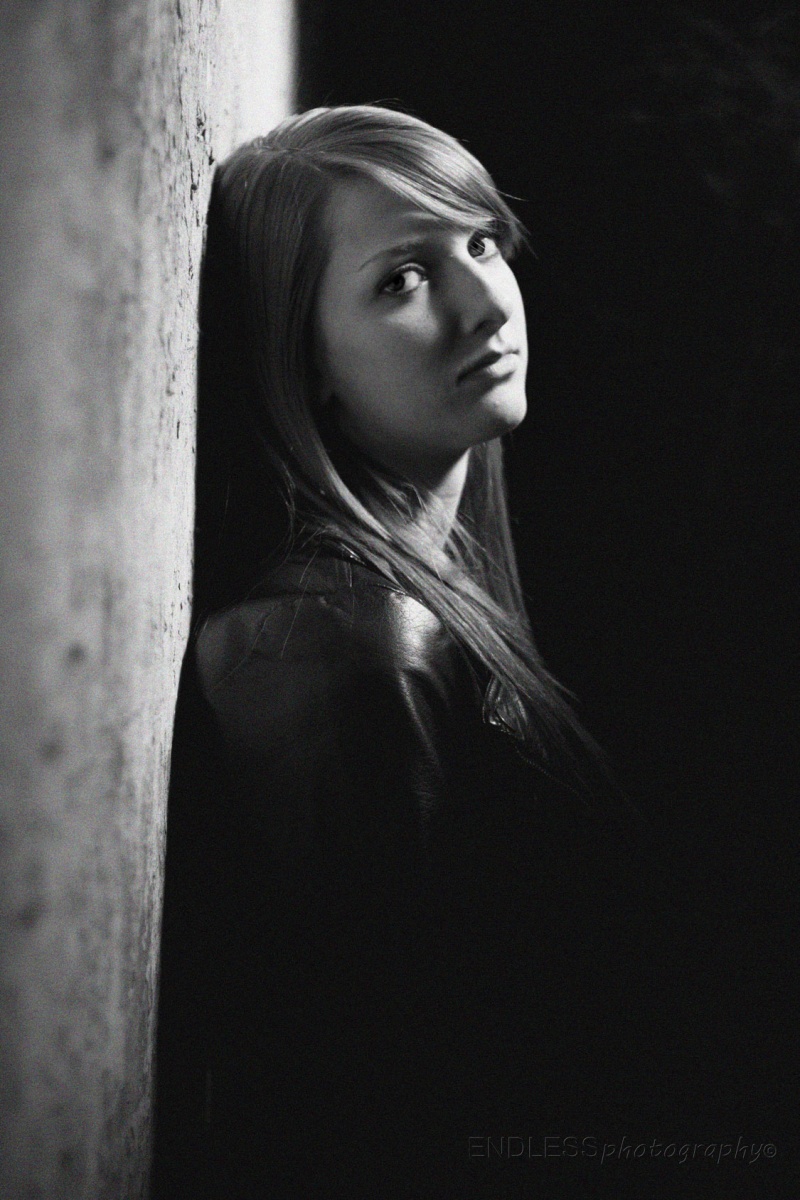 Female model photo shoot of ashlee lynn  by Mike Johnson - Utah