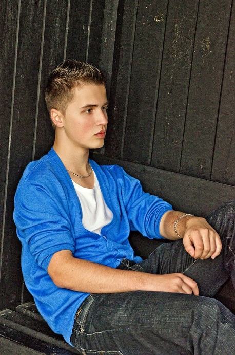 Male model photo shoot of Kris Galek