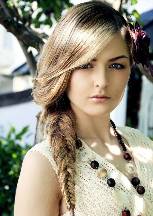 Female model photo shoot of Semone Hairstylist
