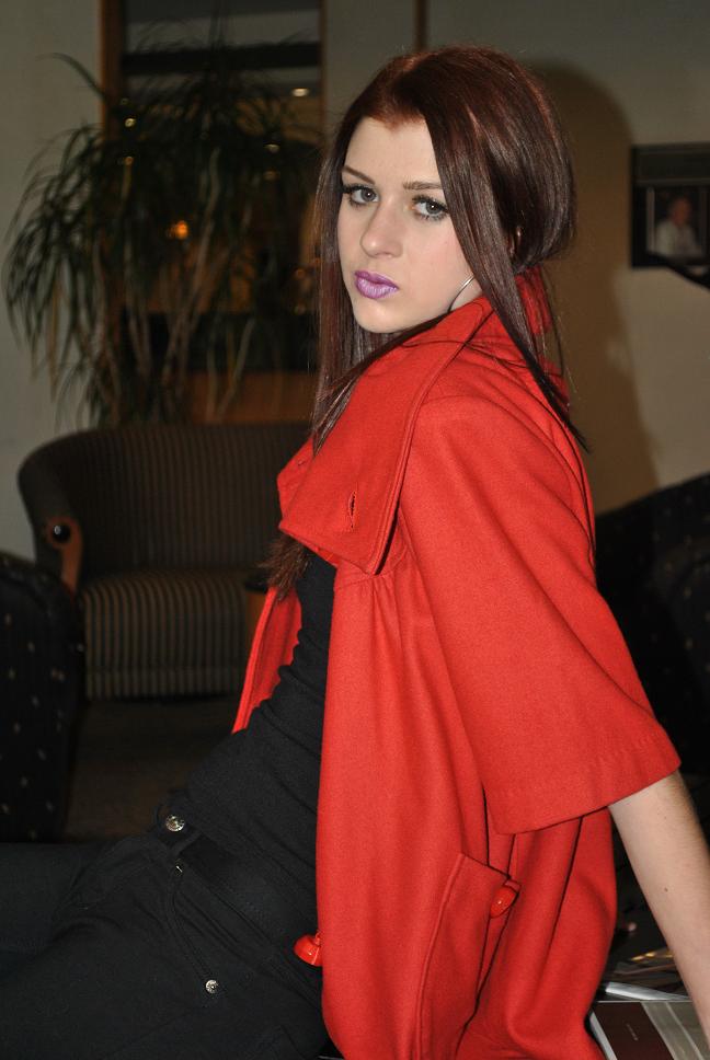 Female model photo shoot of Lindsey McCoy in Sommerset Inn
