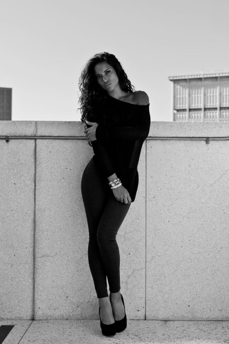 Female model photo shoot of Britt Loren by Manuel Vinicio