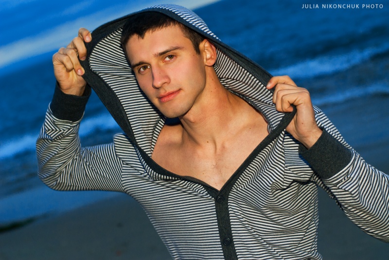 Male model photo shoot of ALEH HRYSHYN by Julia Nikonchuk in Los Angeles