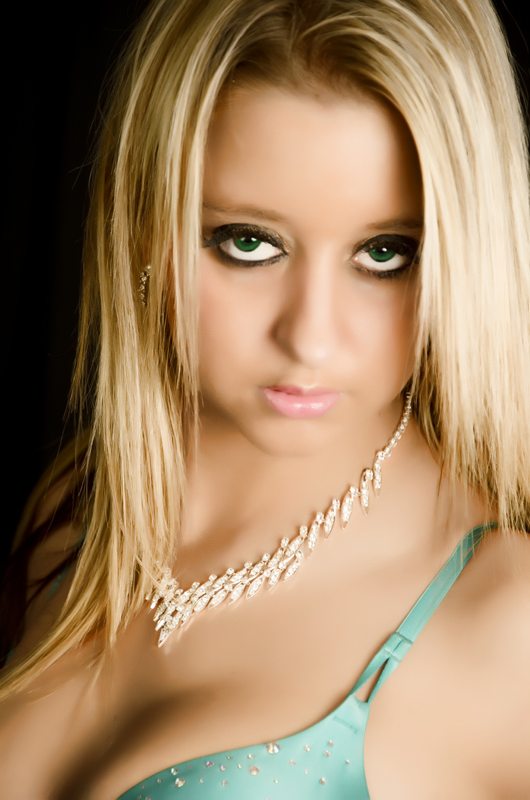 Female model photo shoot of Kenzie Indy in Greenfield, Indiana