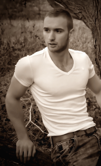 Male model photo shoot of Rob2012 by Image Unlimited