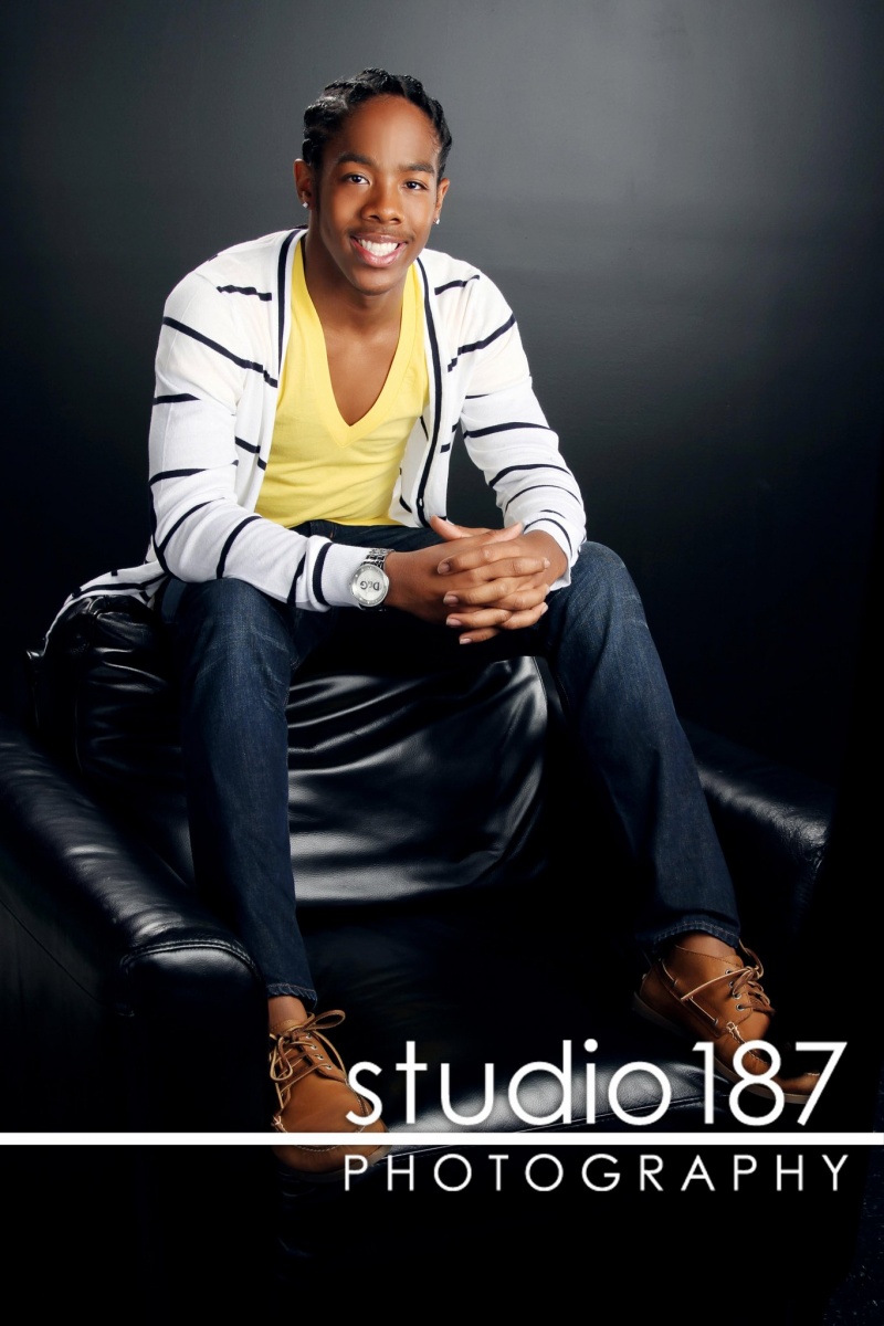 Male model photo shoot of DeShawn Hollywood in Columbus Ohio
