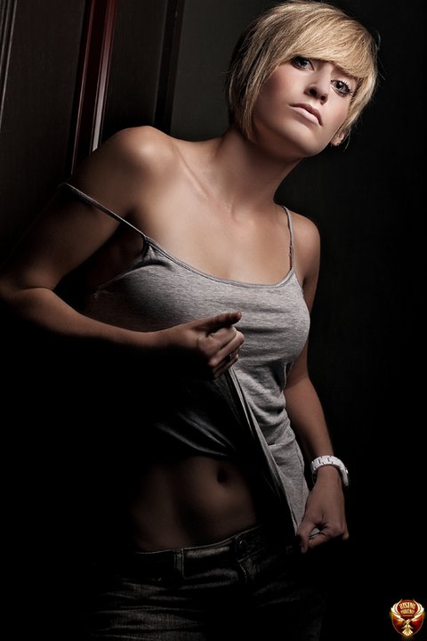 Female model photo shoot of Amanda Sumner