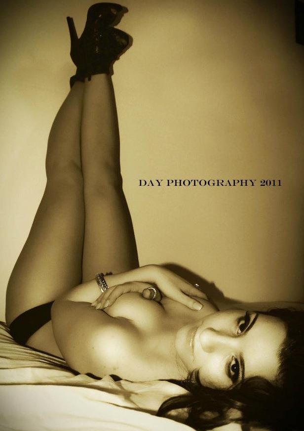 Female model photo shoot of Di Ana Lynn by DayPhotographyy in Bronx, New York