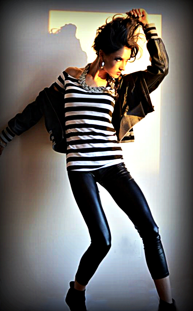 Female model photo shoot of chloe crossley