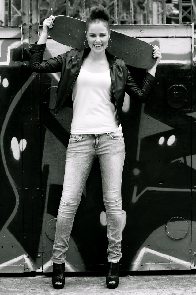 Female model photo shoot of Eden Grace in Skate Park, retouched by Qashrul Hidafi
