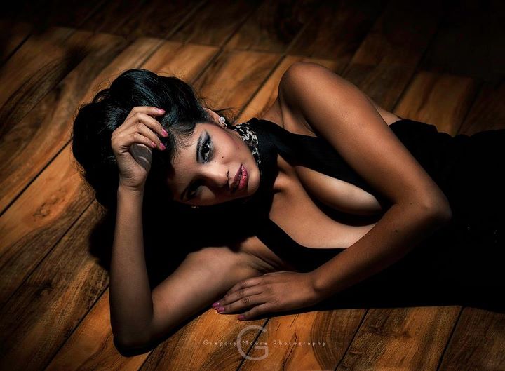 Female model photo shoot of Tania Argentina