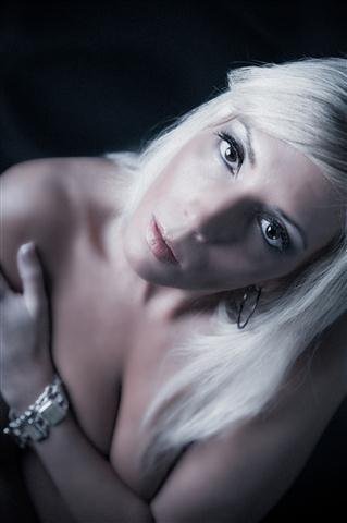 Female model photo shoot of Melissa Lieb