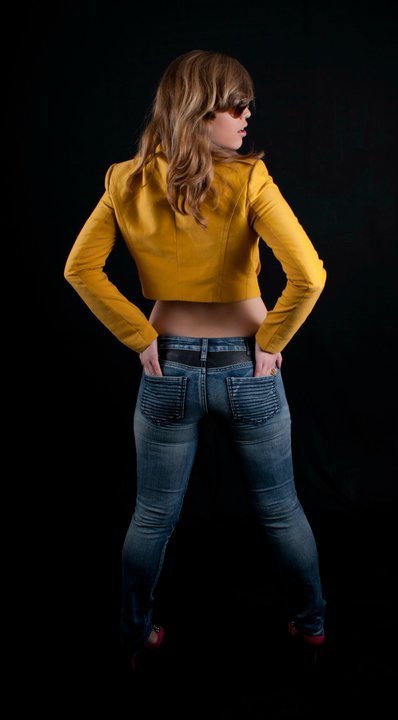 Female model photo shoot of Stephanie Jordan West