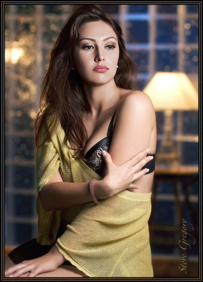Female model photo shoot of Sasha Davida by steve gregory
