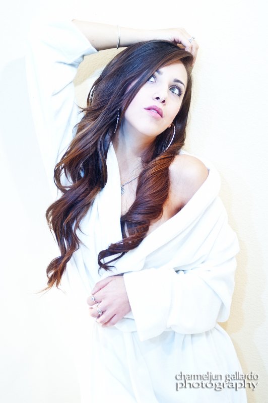 Female model photo shoot of  Lina Adriana