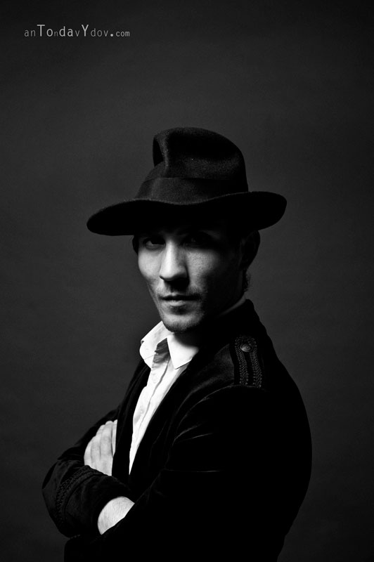 Male model photo shoot of Anthony Davydov