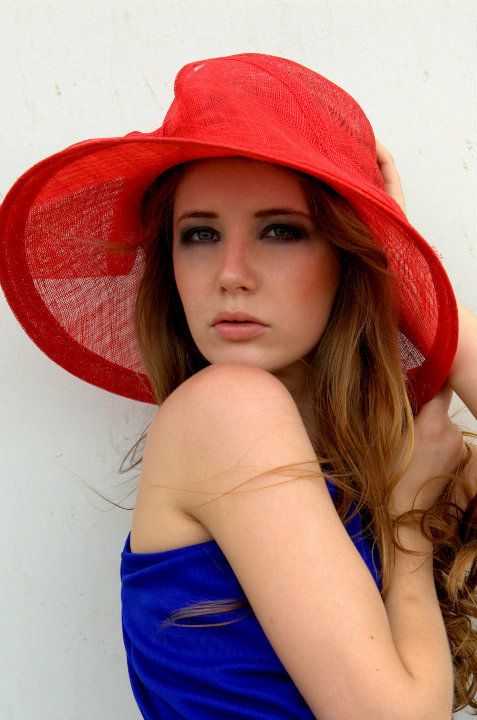 Female model photo shoot of Daria Trinity