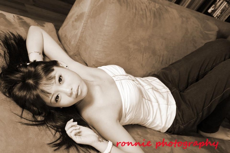 Female model photo shoot of Vanessa loon