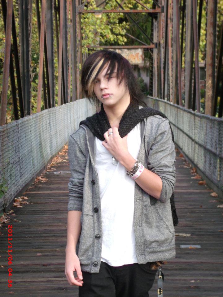 Male model photo shoot of Austin Perry Alva in A Bridge