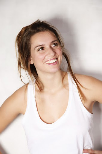 Female model photo shoot of Nicolette001