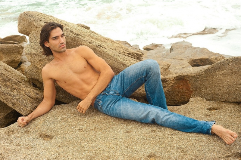 Male model photo shoot of Tim Arpin