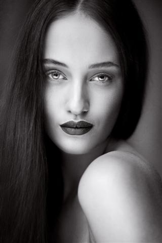 Female model photo shoot of Ewa Pietras