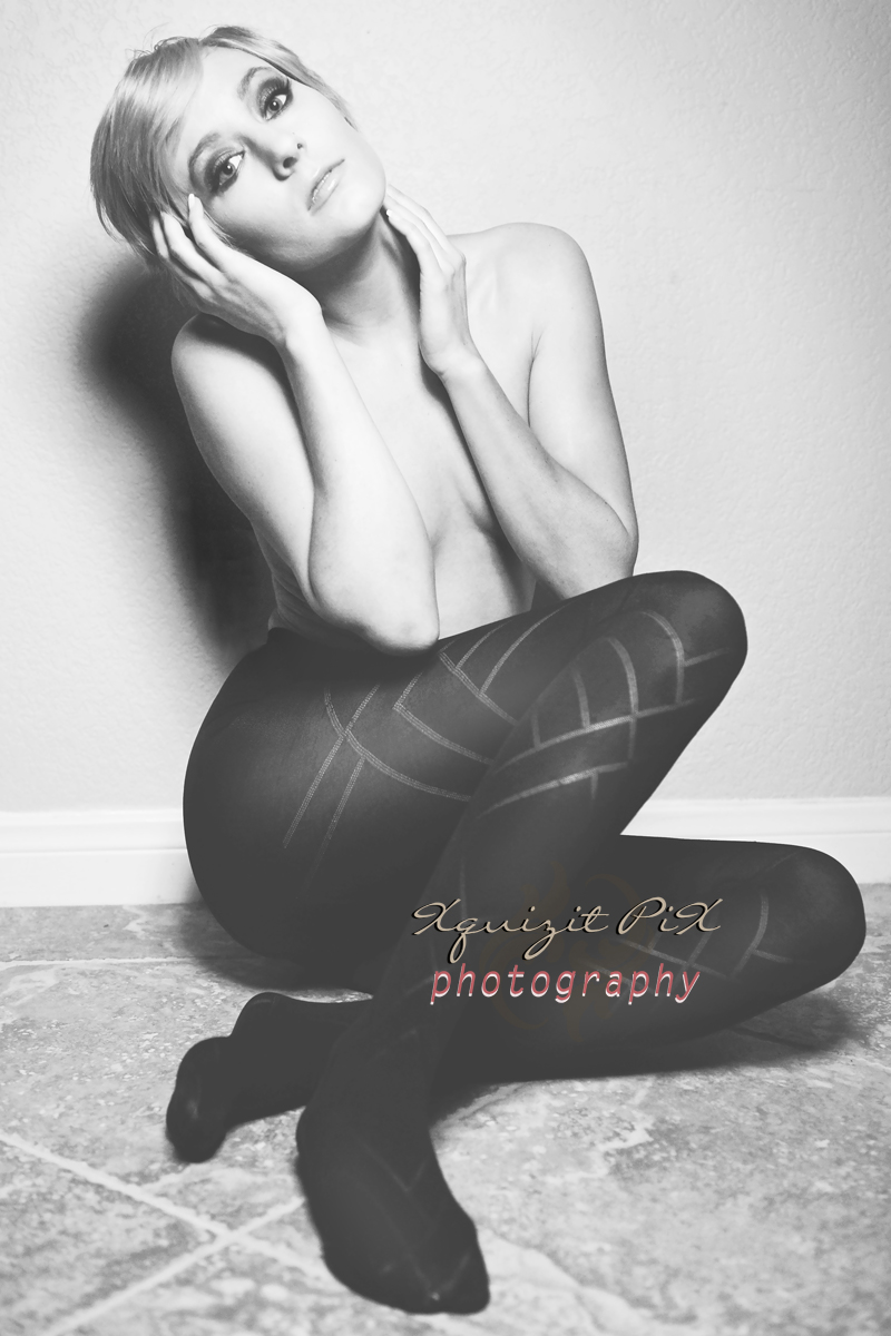 Female model photo shoot of Alicia Nicole Jarman by Xquizit PiX By Lillie K in Las Vegas, NV, makeup by Alicia Jarman
