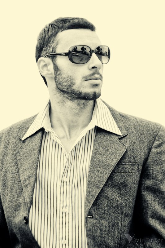 Male model photo shoot of Dim Danni Malinsky by Yair Tsriker
