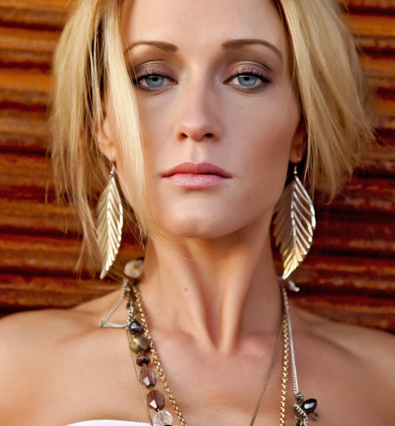 Female model photo shoot of Wendy R Thomsen