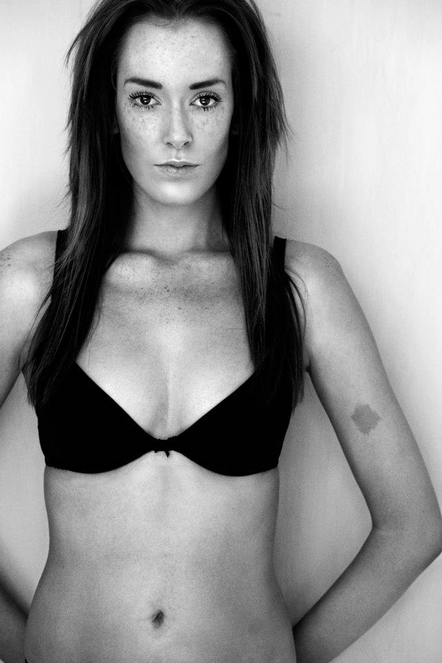 Female model photo shoot of Natalie Locke
