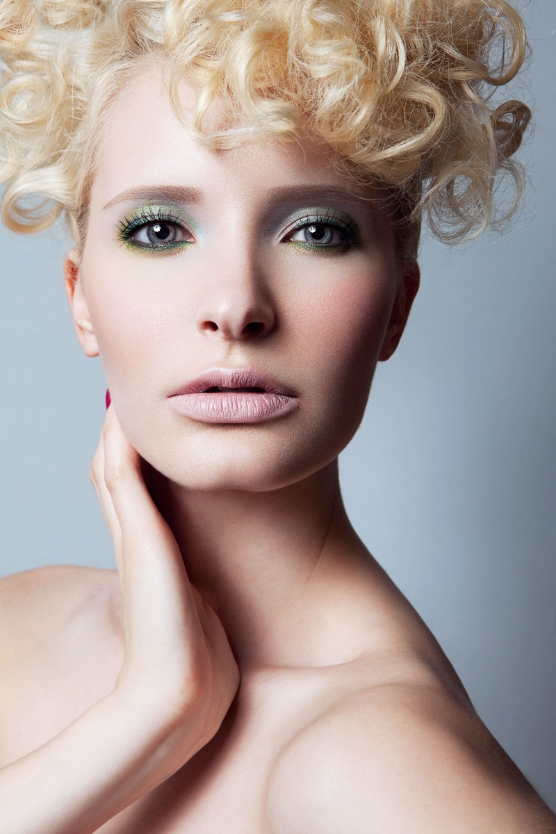 Female model photo shoot of facedecor
