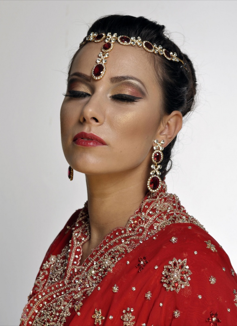 Female model photo shoot of Shazia R