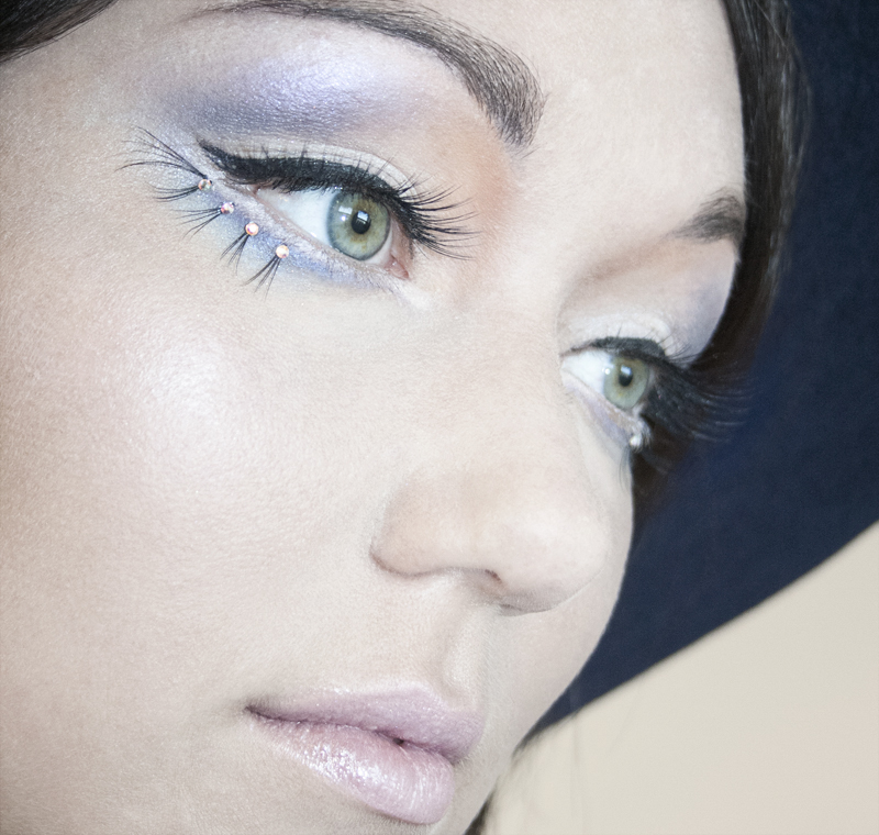 Female model photo shoot of Iza Magdalena Make-Up