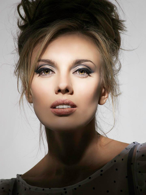 Female model photo shoot of Teal Druda