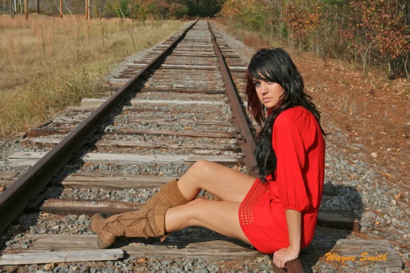 Female model photo shoot of Lindsey Erin