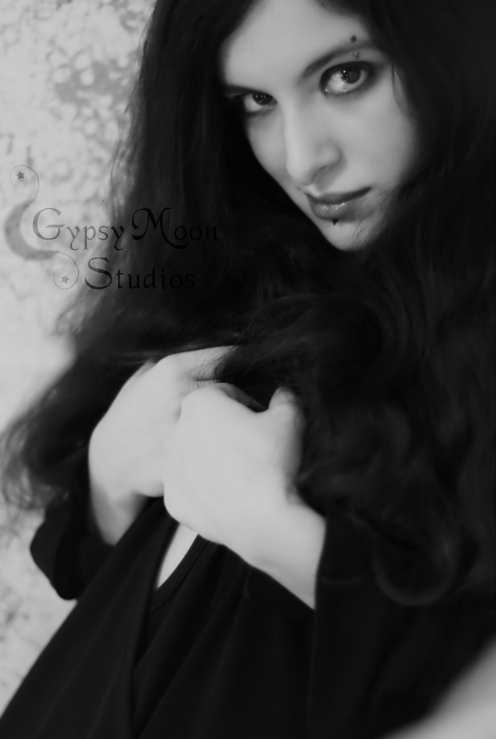 Female model photo shoot of Gypsy Harlow